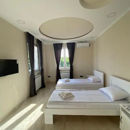 Eleonora Villa