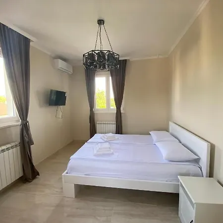 Eleonora Villa